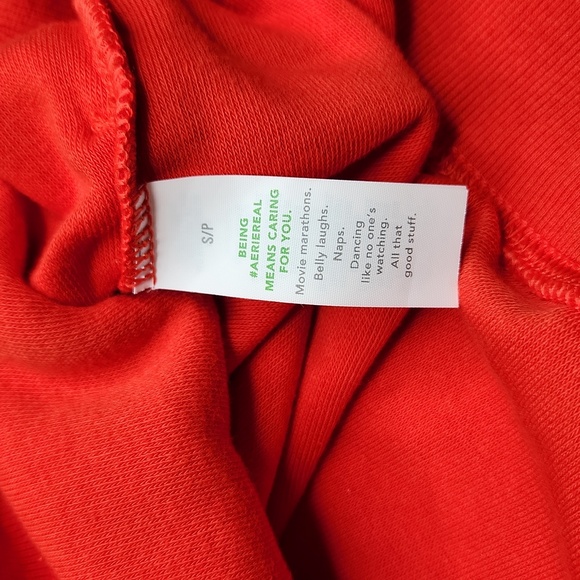 Aerie hometown holiday 1/4 zip sweatshirt size small - Picture 8 of 11